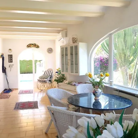 Villa Soleil With Swimming Pool And Garden Вилла *