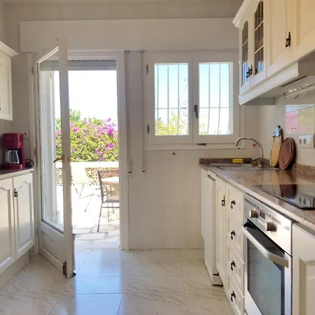Villa Soleil With Swimming Pool And Garden * Дения